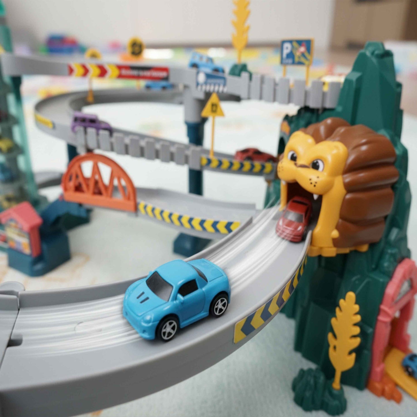 Lion Mountain Adventure Track Car Toy Set – Interactive Playset for Kids