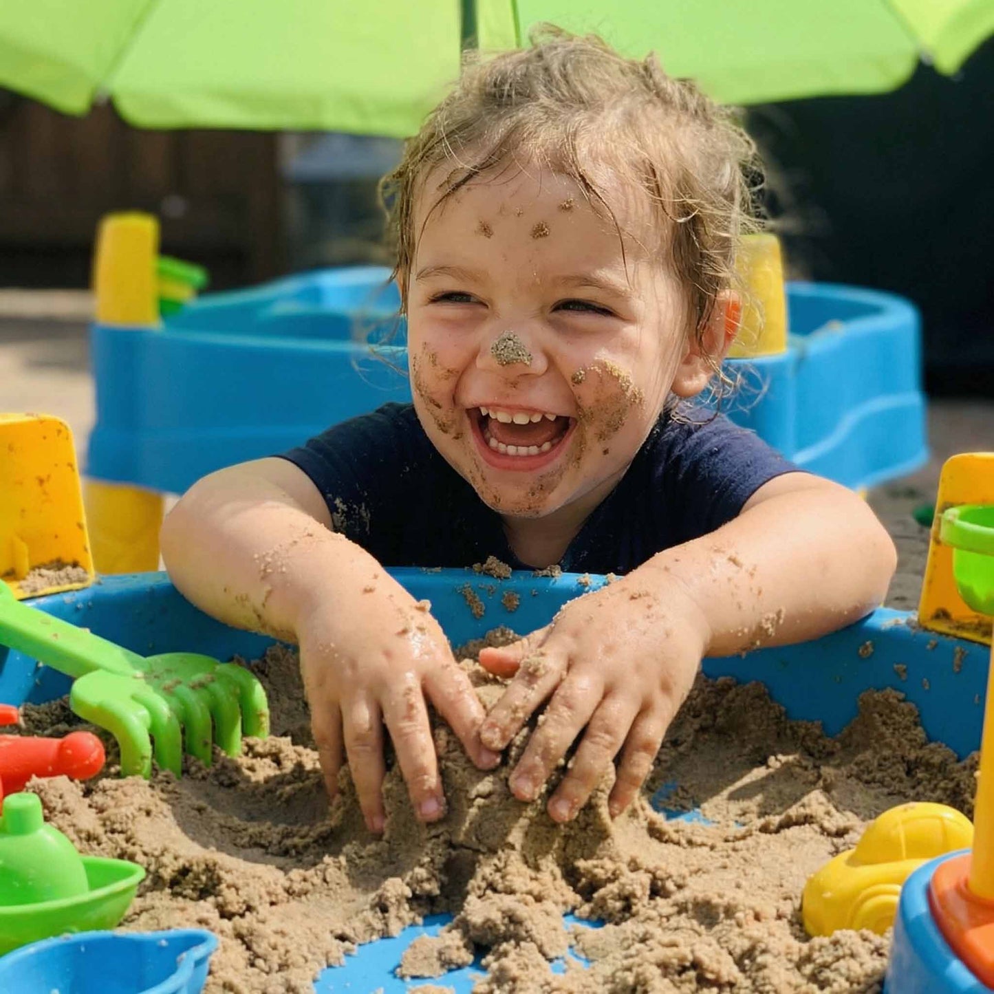 Kids Water & Sand Activity Table – Outdoor Play Set with Umbrella (21PCS)