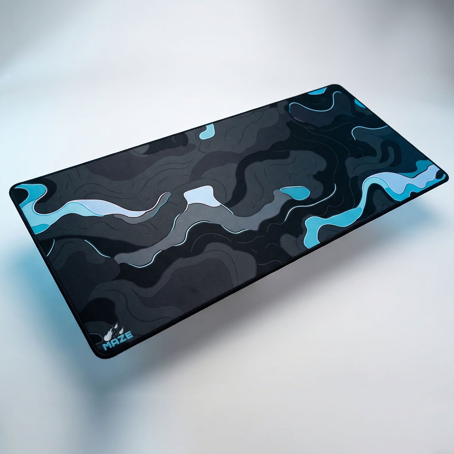 MAZE Light serie – Armatic BB 2XL Extended Gaming Desk Mat
