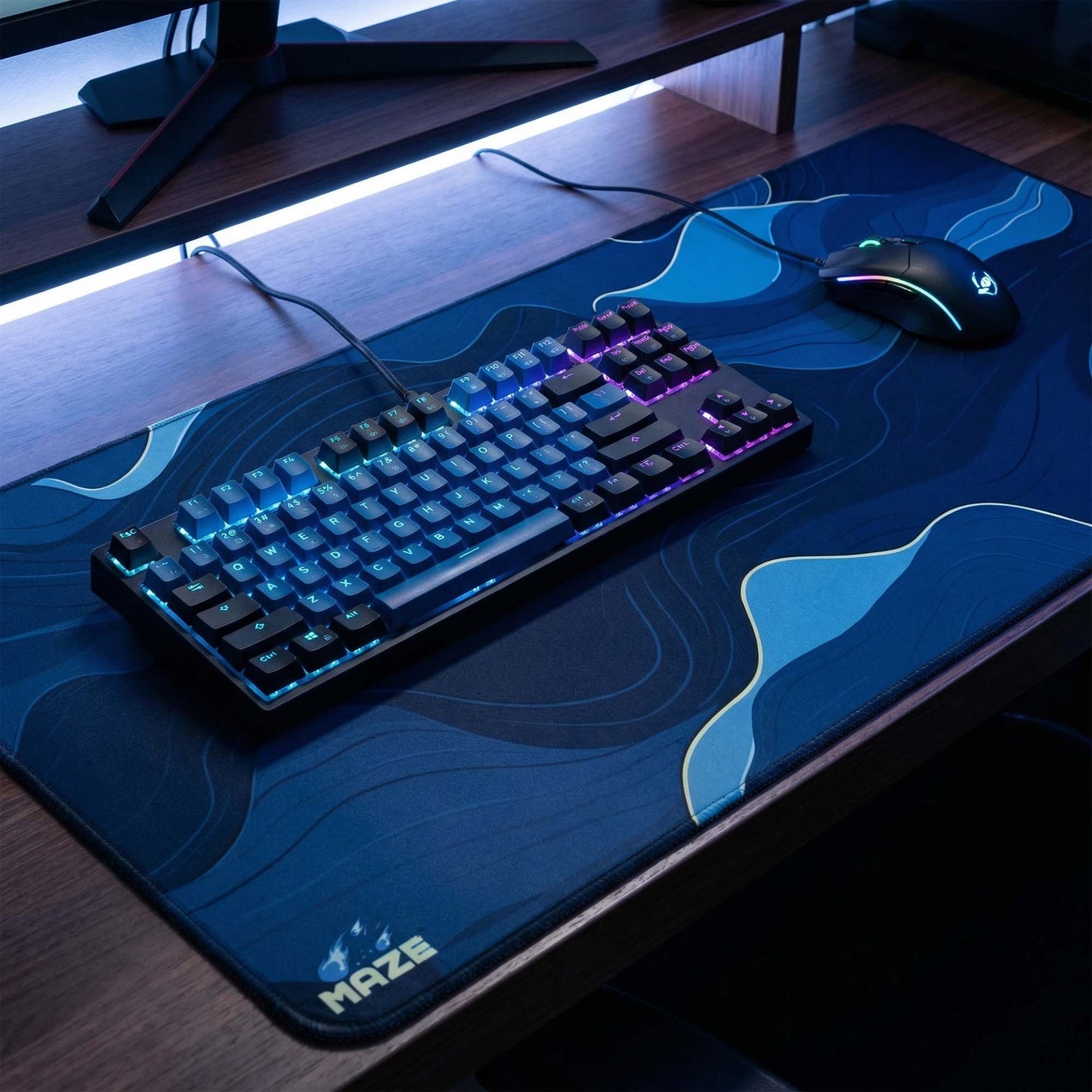 MAZE Light serie – Aura Blue 2XL Extended Gaming Desk Mat