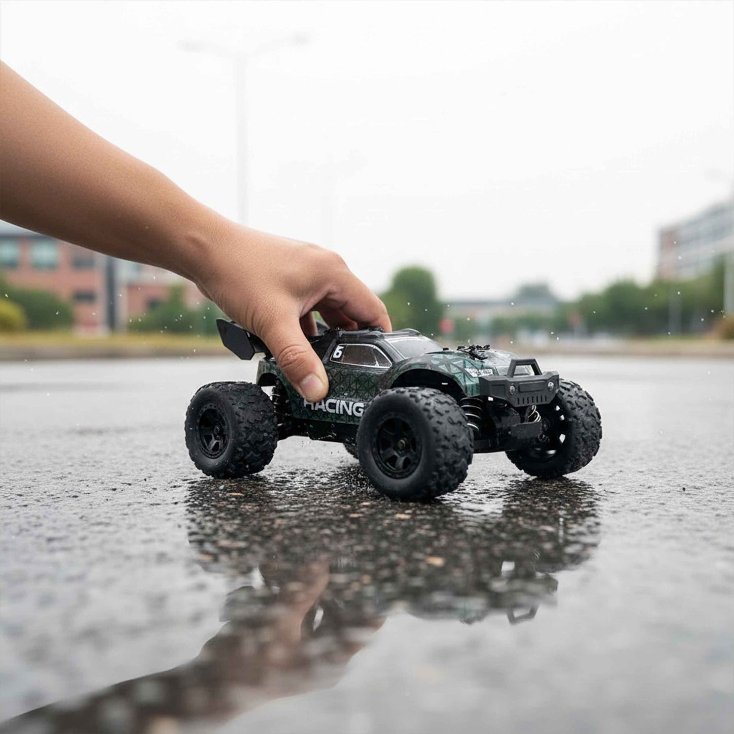 1:18 Brushless 4WD RC Monster Truck – High Speed 52 KM/H with Battery (Rear Wing, Green)
