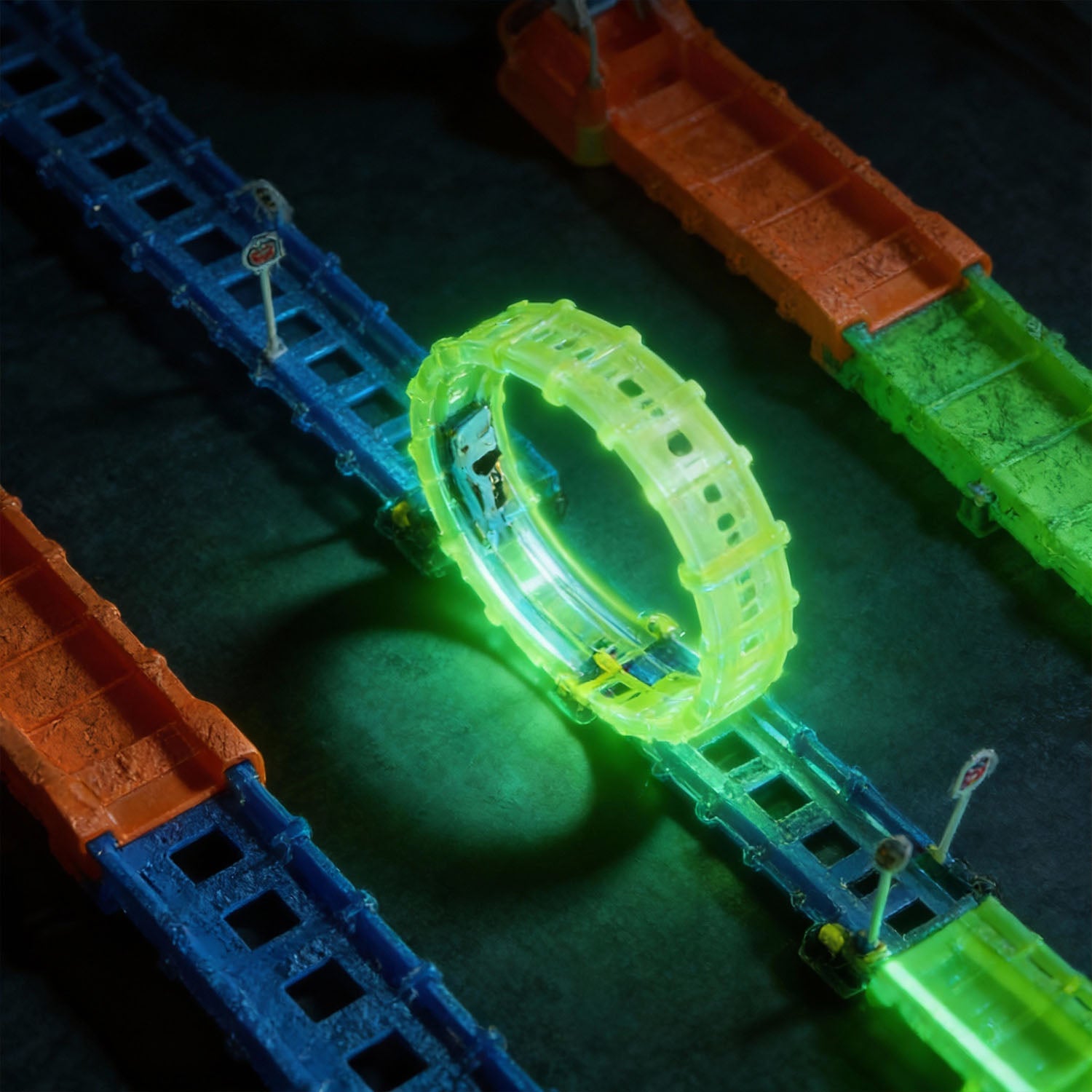 Electric car racing track set with 360 degree loop