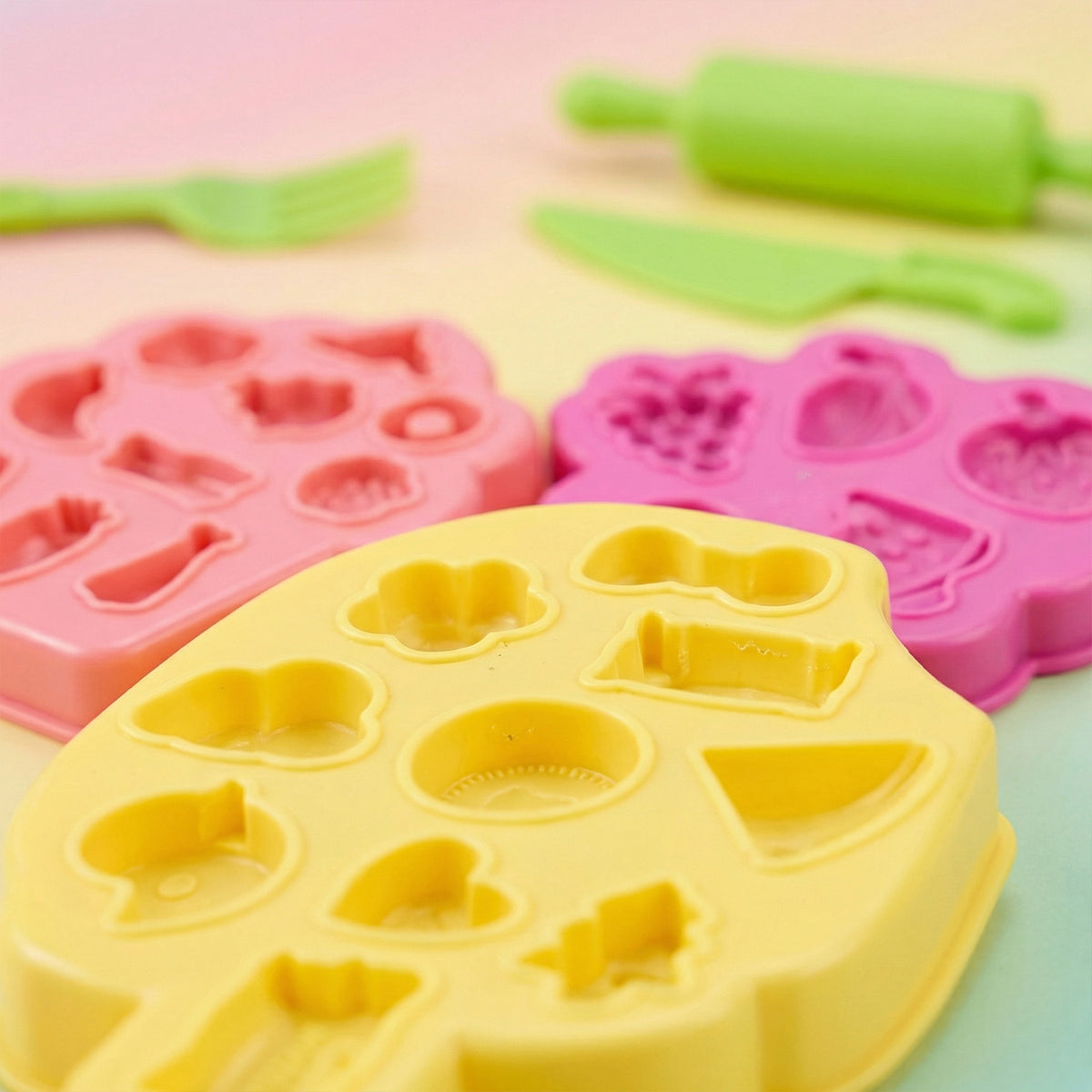 Colorful silicone mold set with various shapes