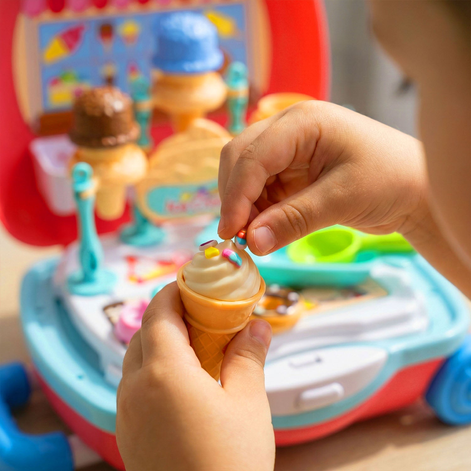 Kids pretend ice cream shop toy set