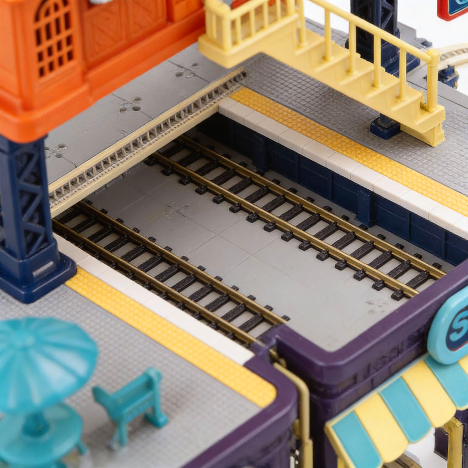 Kids railway track city playset with station and buildings