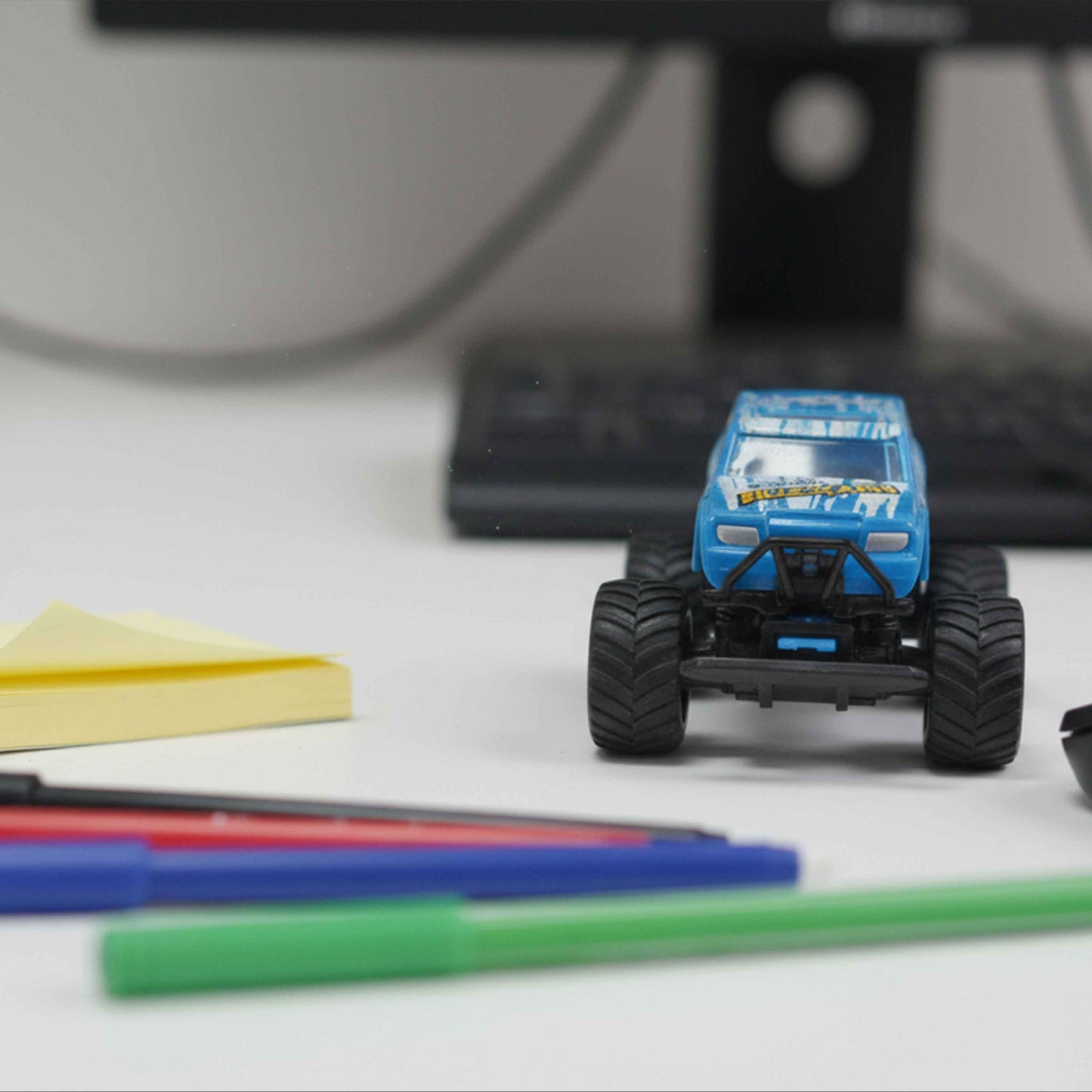 Windstorm Trucks Mini RC Monster Truck 2.4GHz Rechargeable (Controller Charger)